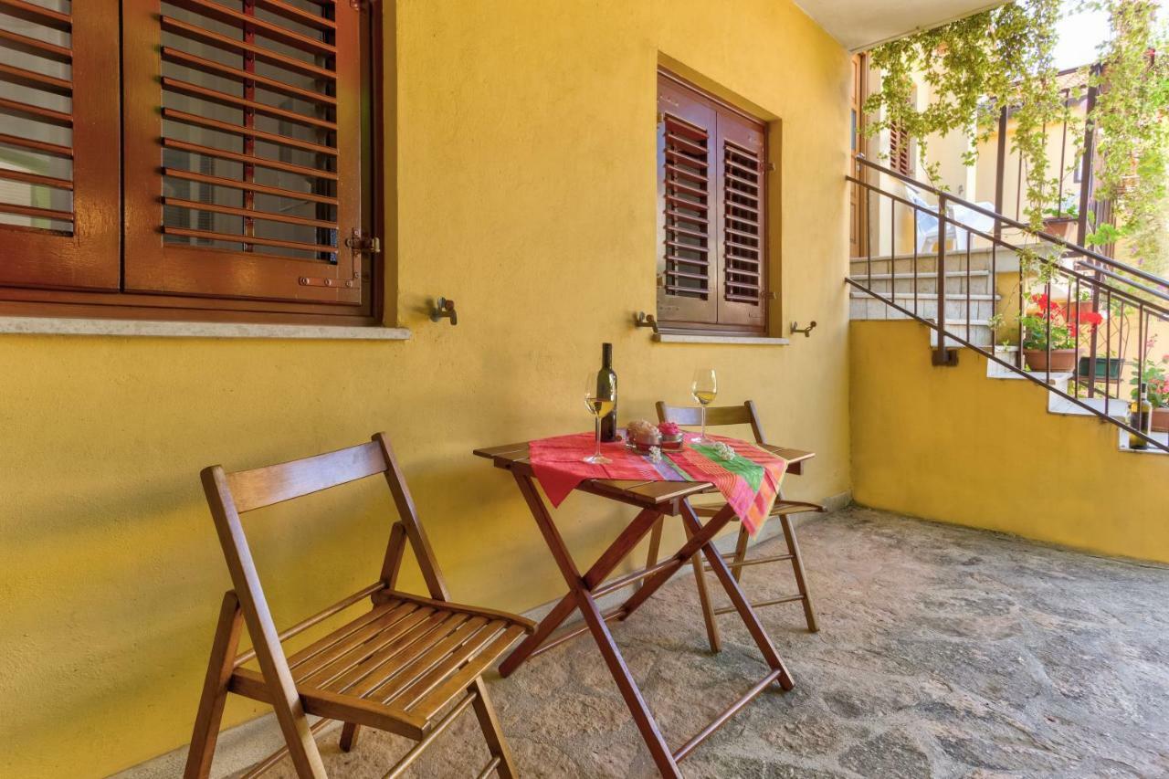 Apartments Redenta Tar-Vabriga Luaran gambar
